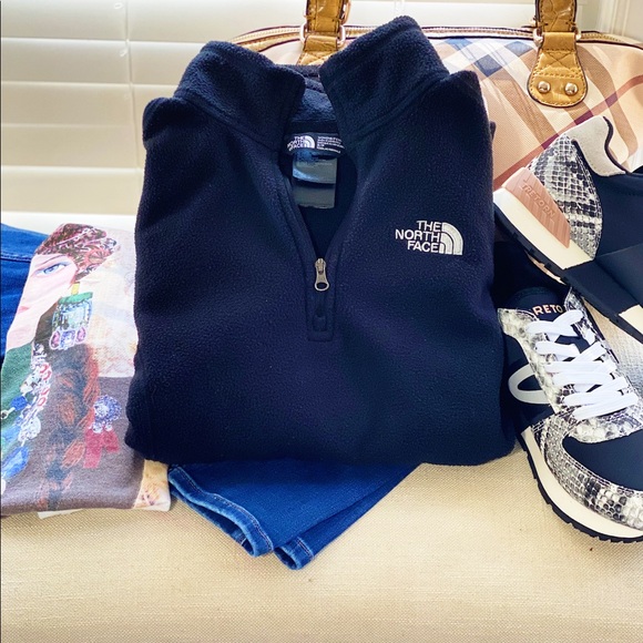 North Face women’s black fleece pull over zip sm - Picture 2 of 7